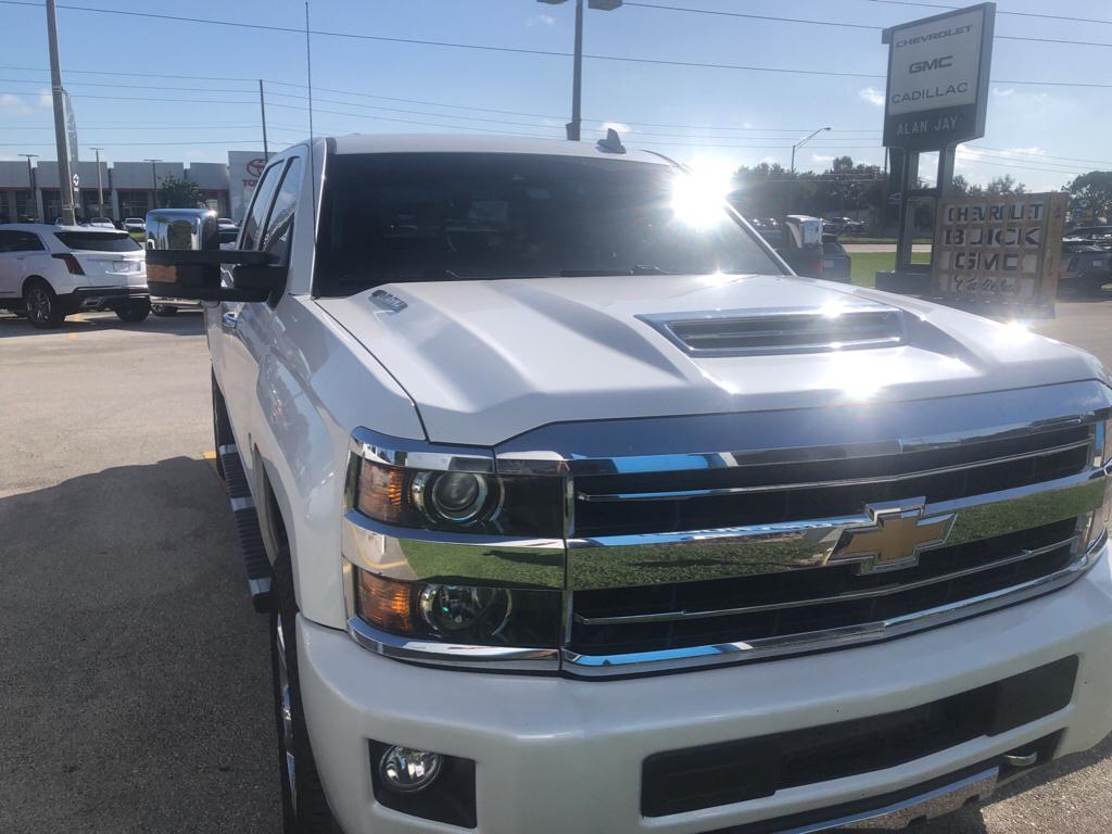 2019 Chevrolet Silverado 2500HD High Country photo 2