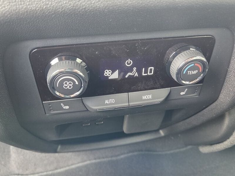 2026 Chevrolet Traverse High Country - Photo 12