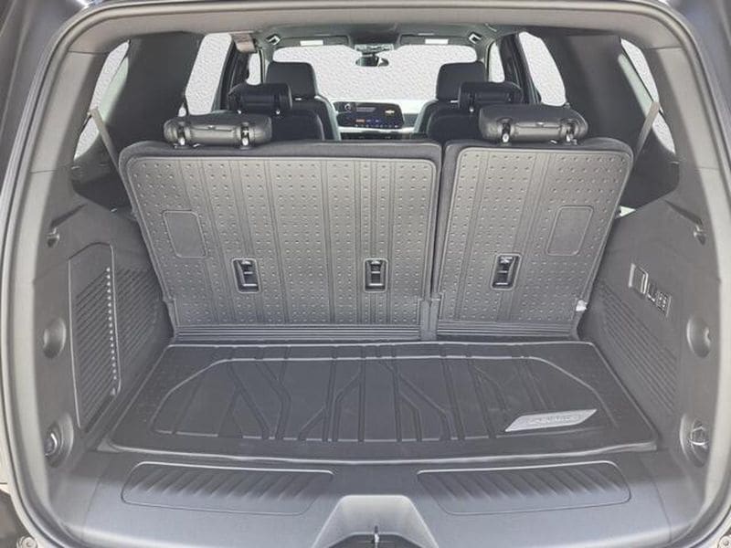 2026 Chevrolet Tahoe LT - Photo 16