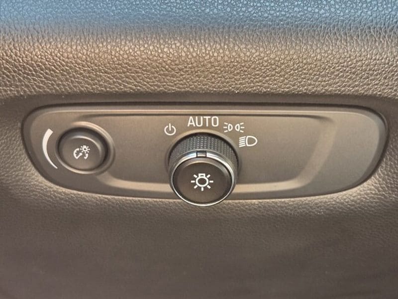 2023 Chevrolet Traverse Premier - Photo 24