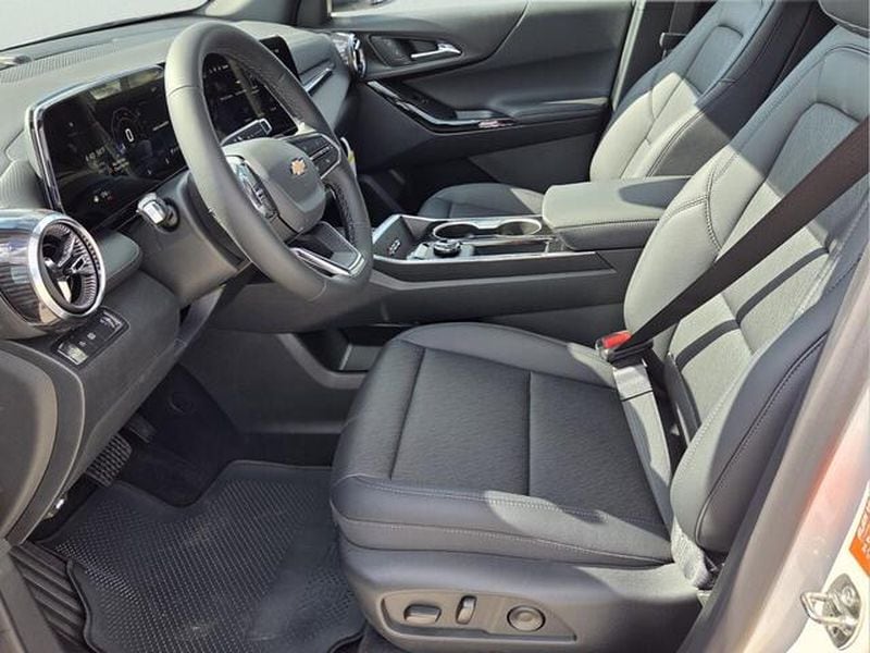 2026 Chevrolet Equinox LT - Photo 9