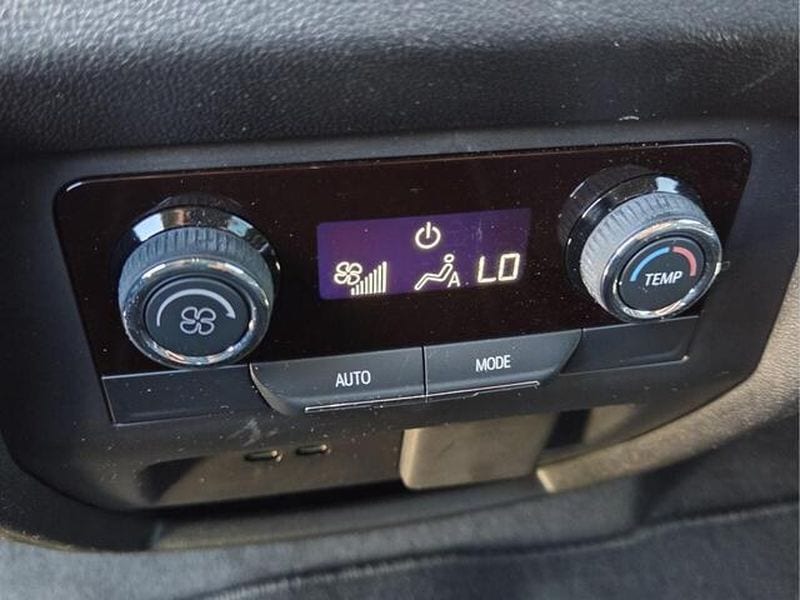 2025 Chevrolet Traverse LT - Photo 15