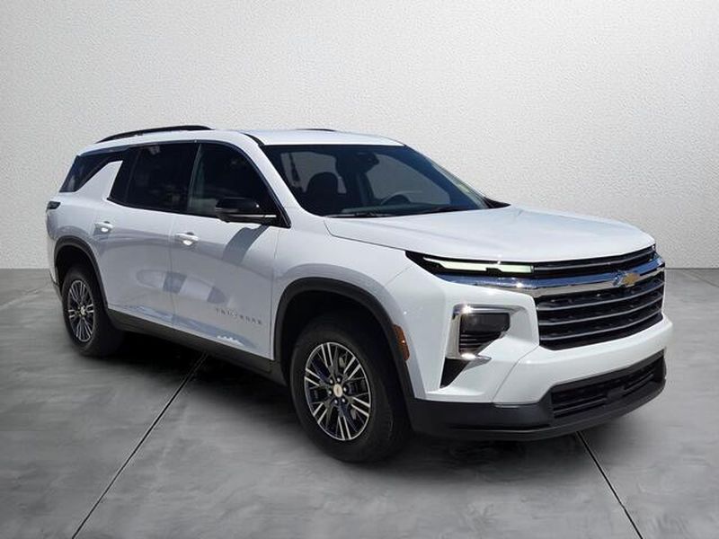 2025 Chevrolet Traverse LT - Photo 9