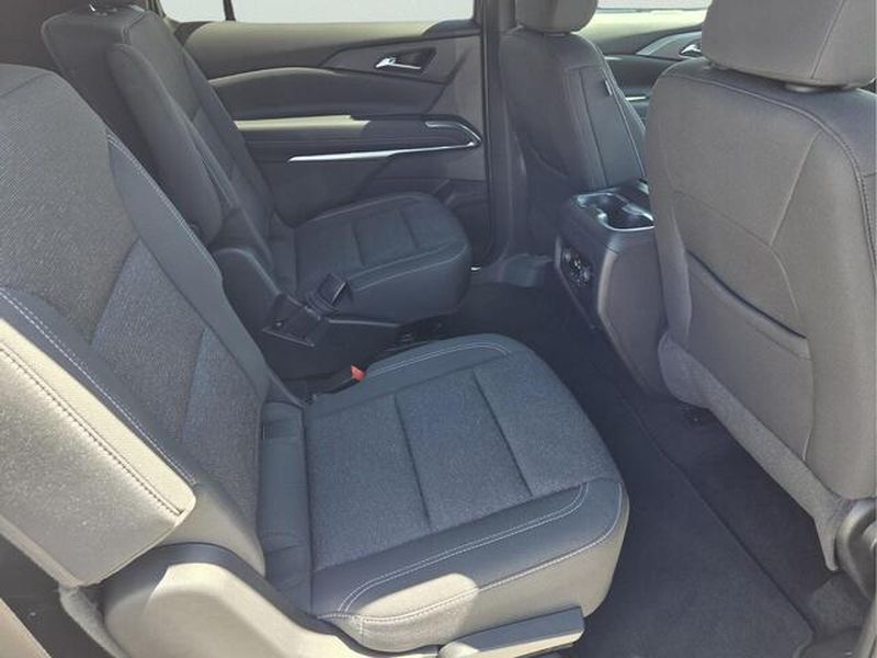 2025 Chevrolet Traverse LT - Photo 19