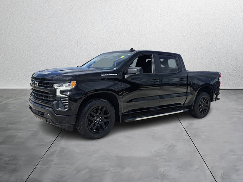 2024 Chevrolet Silverado 1500 RST photo 2