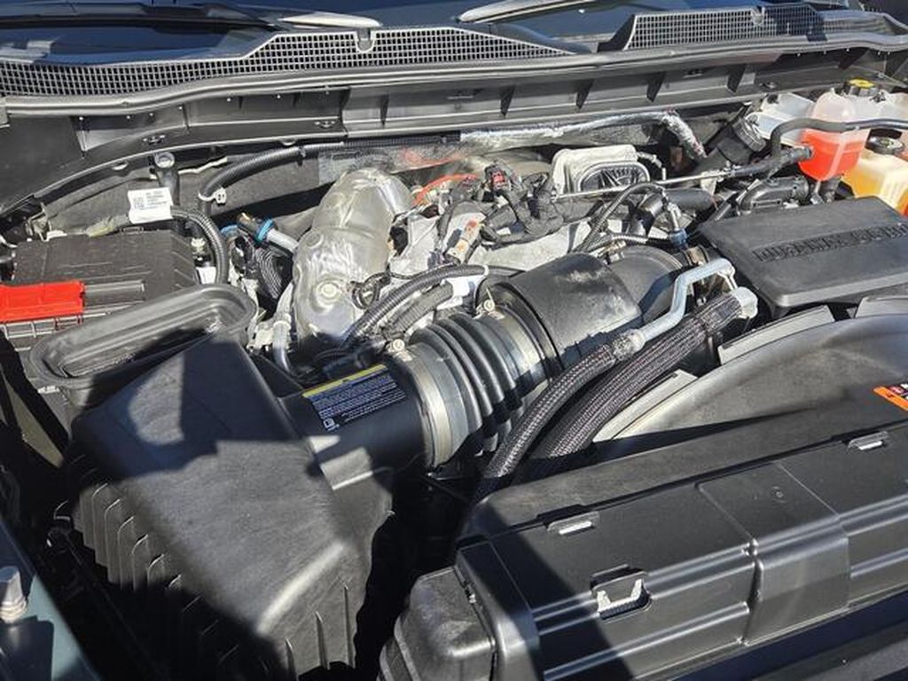 2026 Chevrolet Silverado 2500 HD ZR2 - Photo 21