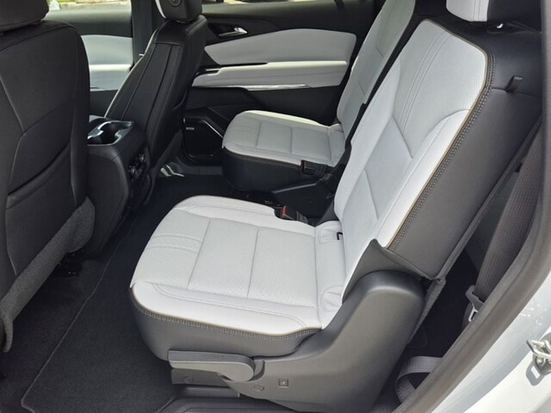 2026 Chevrolet Traverse High Country - Photo 10