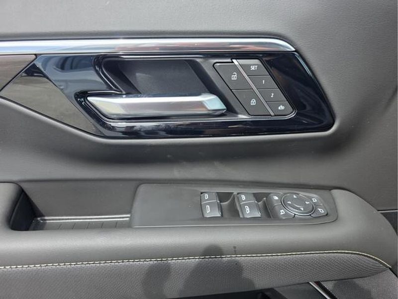 2026 Chevrolet Tahoe Premier - Photo 32
