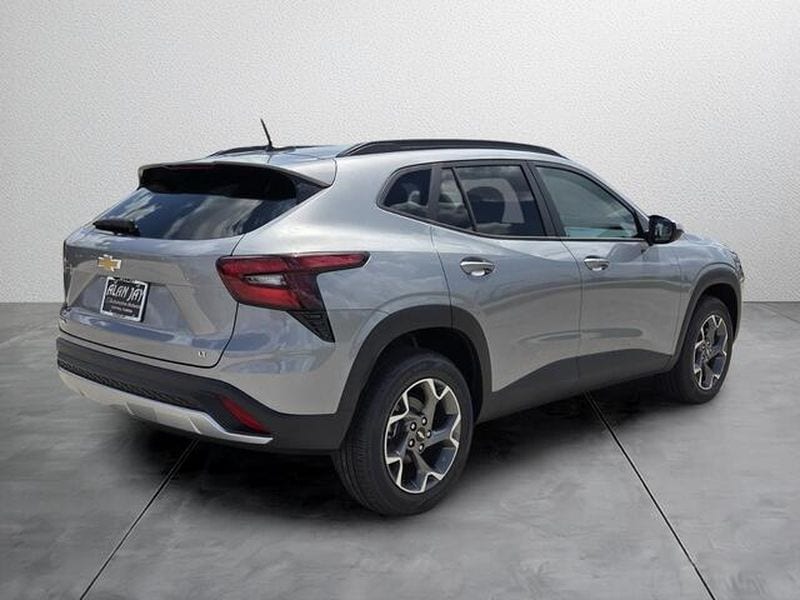 2026 Chevrolet Trax LT - Photo 6