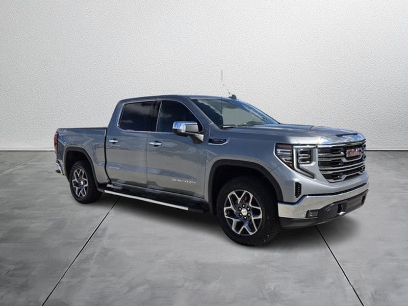 2026 GMC Sierra SLT's photo