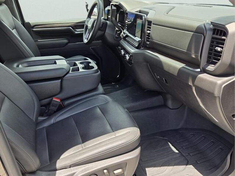 2024 GMC Sierra 2500HD SLT - Photo 18