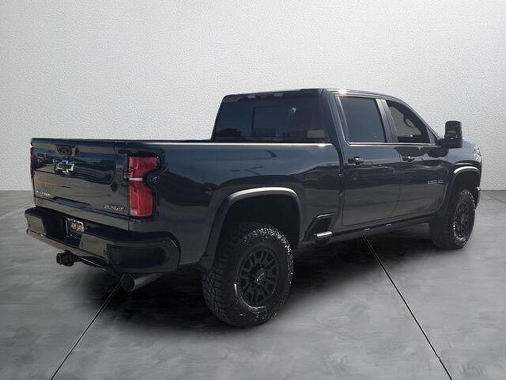2026 Chevrolet Silverado 2500 HD ZR2 - Photo 6