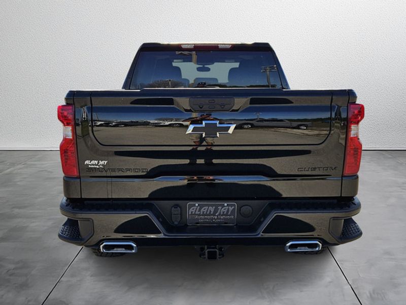 2025 Chevrolet Silverado 1500 Custom Trail Boss photo 4