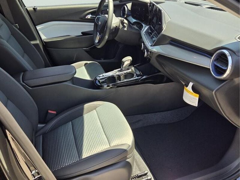 2026 Chevrolet Trax LT - Photo 17