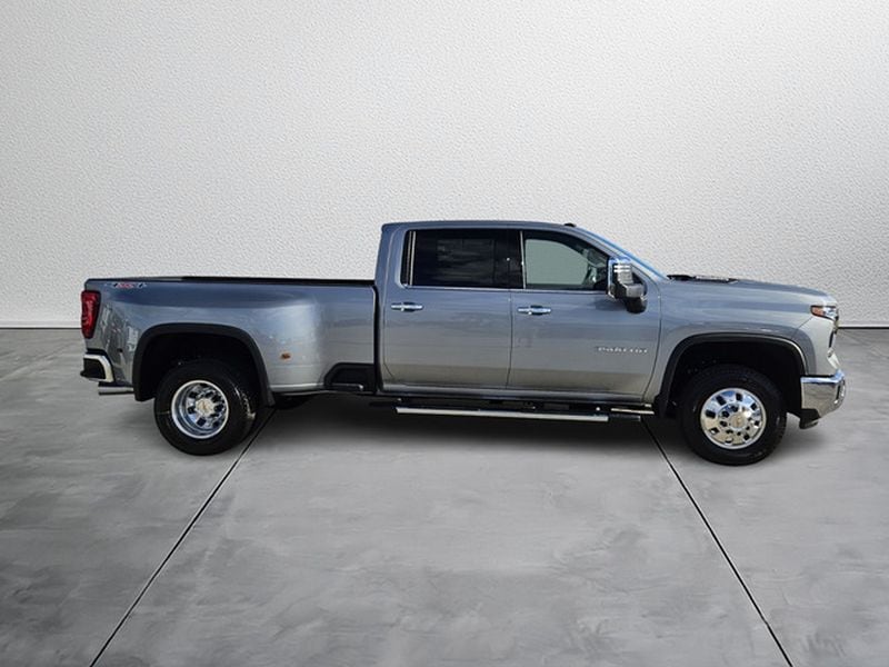 2026 Chevrolet Silverado 3500 HD LTZ - Photo 6
