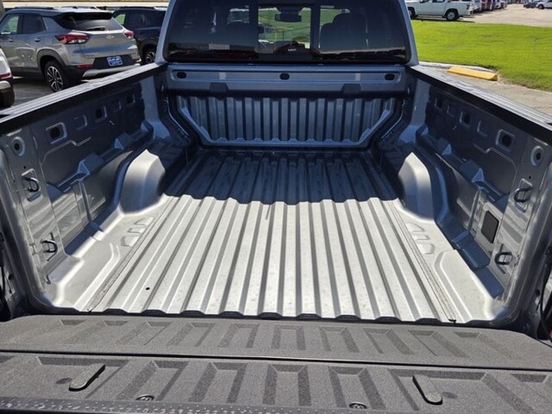 2026 Chevrolet Colorado LT - Photo 11