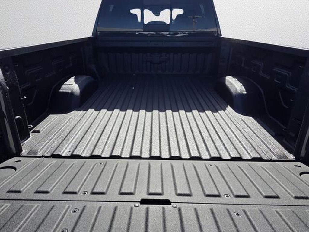 2026 Chevrolet Silverado 2500 HD ZR2 - Photo 17