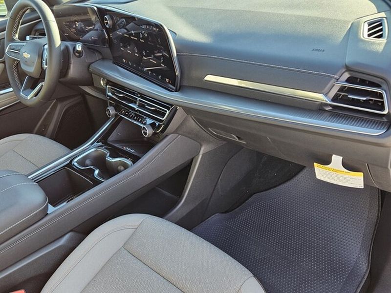 2026 Chevrolet Traverse LT - Photo 14