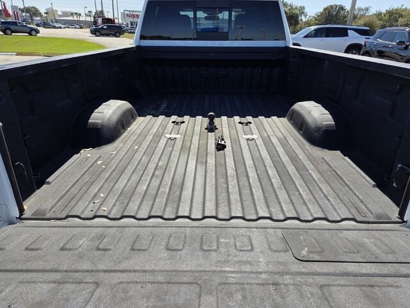 2025 Chevrolet Silverado 3500HD LTZ - Photo 11
