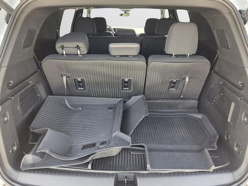 2026 Chevrolet Traverse LT - Photo 18