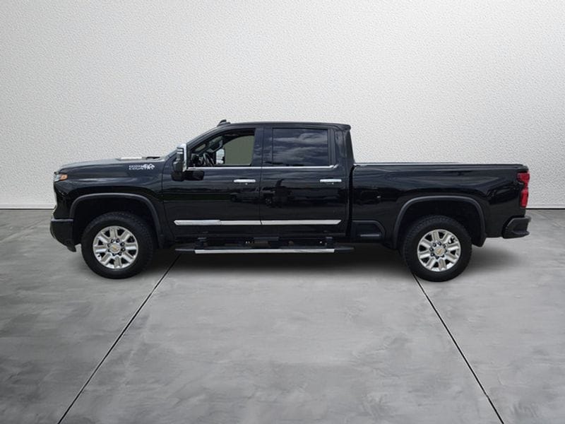 Used 2024 Chevrolet Silverado 2500HD High Country with VIN 2GC4YREY8R1180942 for sale in Sebring, FL