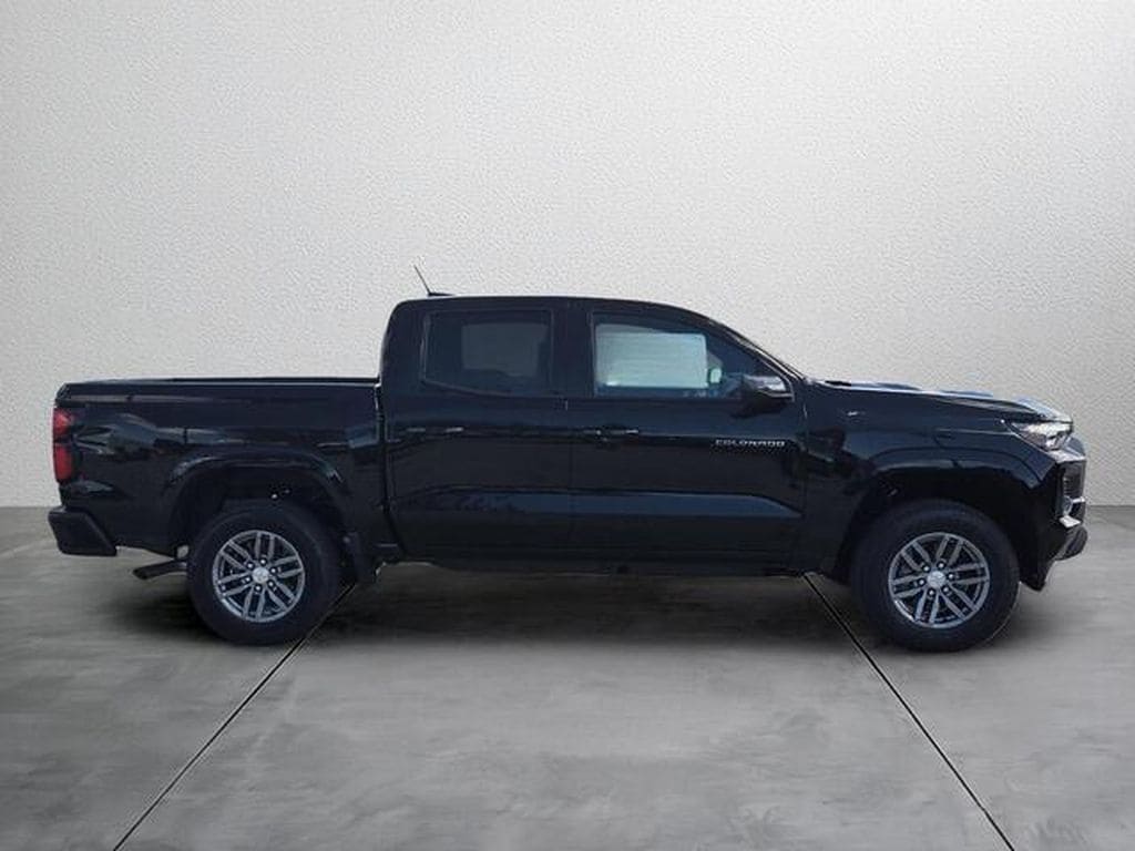 2026 Chevrolet Colorado LT - Photo 7