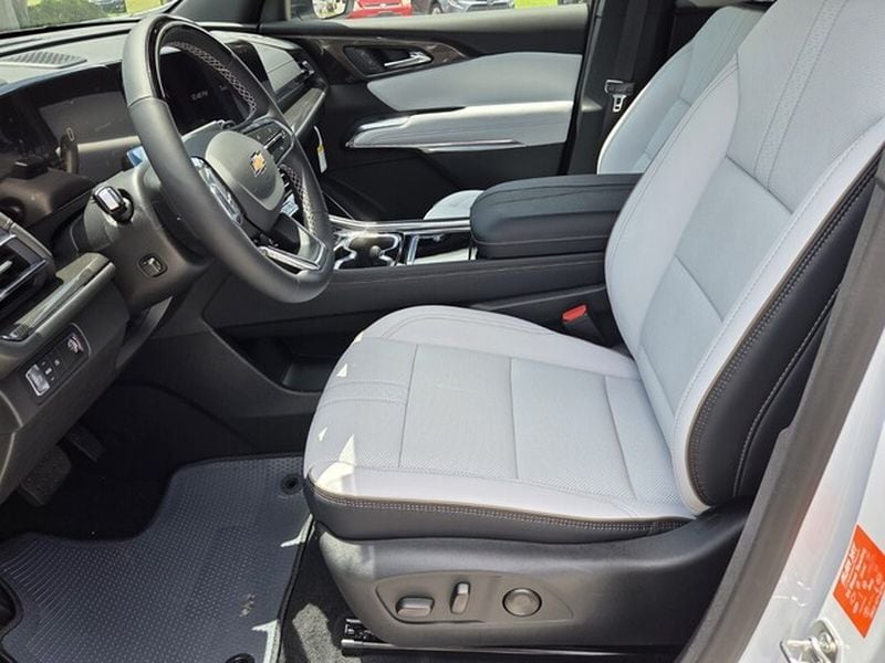 2026 Chevrolet Traverse High Country - Photo 9