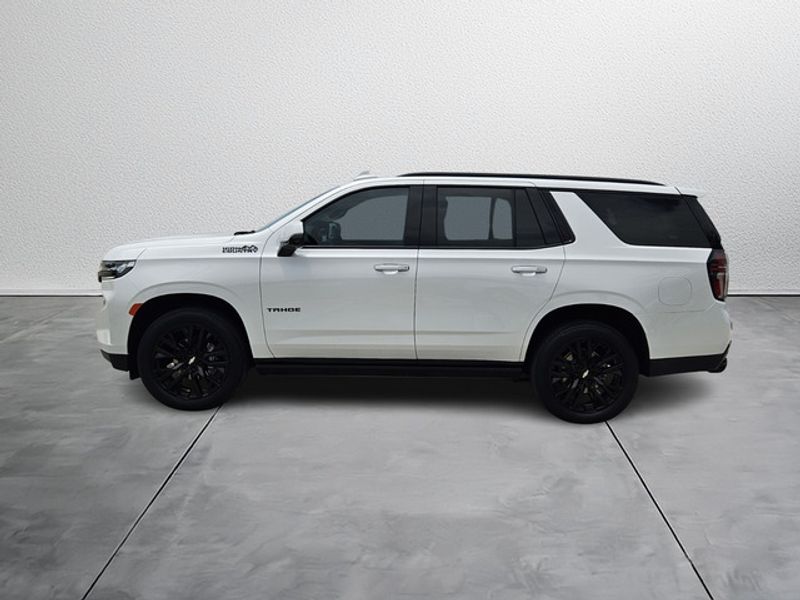 2023 Chevrolet Tahoe High Country photo 2