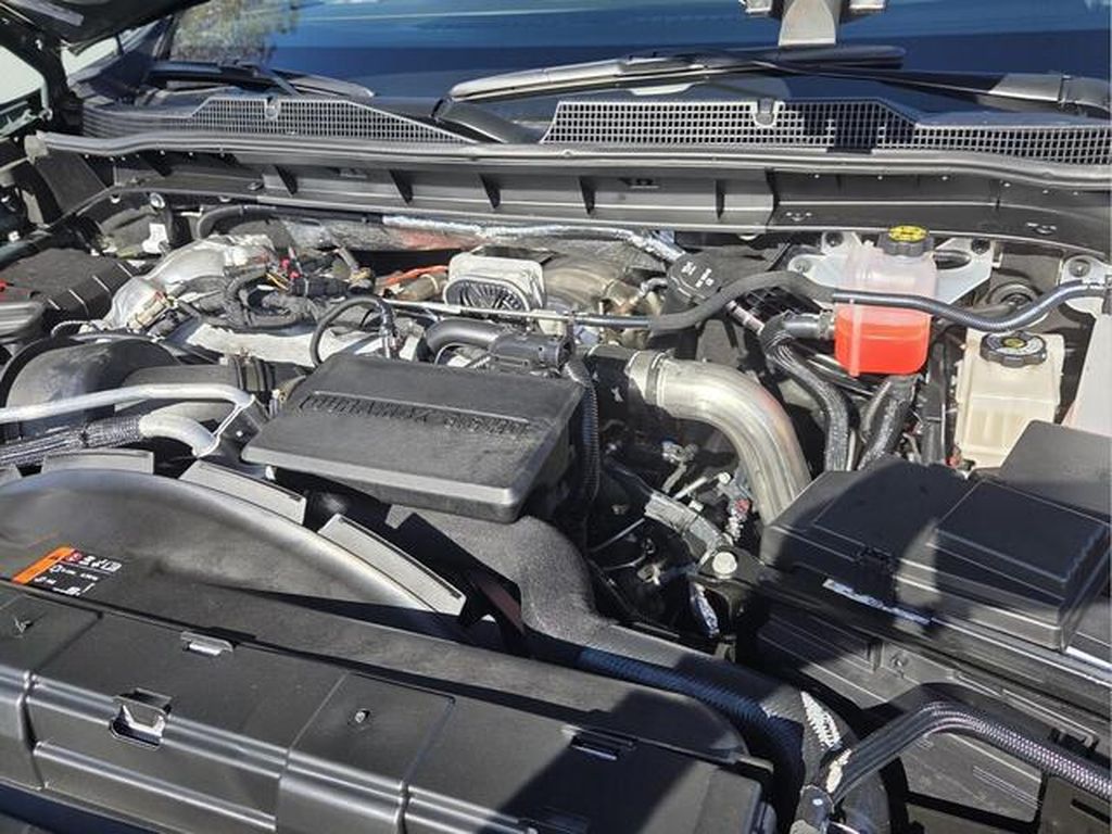 2026 Chevrolet Silverado 2500 HD ZR2 - Photo 22