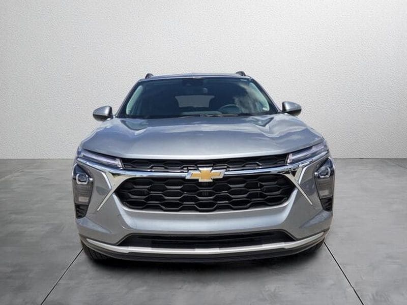 2026 Chevrolet Trax LT - Photo 9