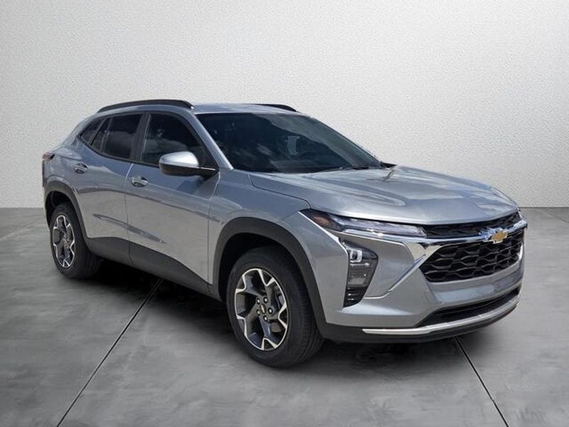 2026 Chevrolet Trax LT - Photo 8