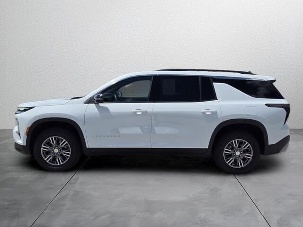 Used 2026 Chevrolet Traverse LT SUV