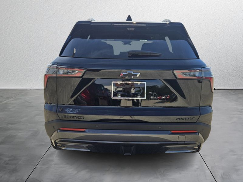2026 Chevrolet Equinox ACTIV photo 3
