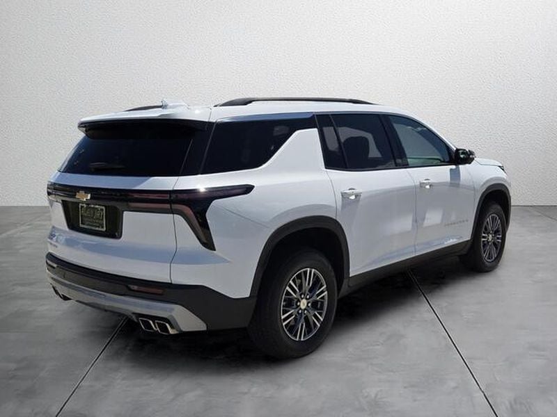 2025 Chevrolet Traverse LT - Photo 7