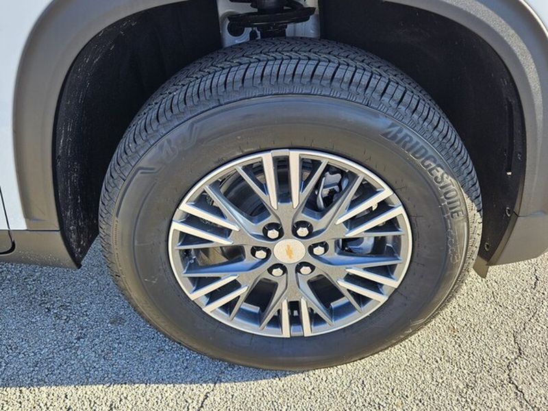 2026 Chevrolet Traverse LT - Photo 15