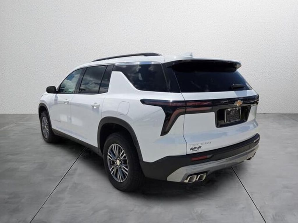 Used 2026 Chevrolet Traverse LT SUV