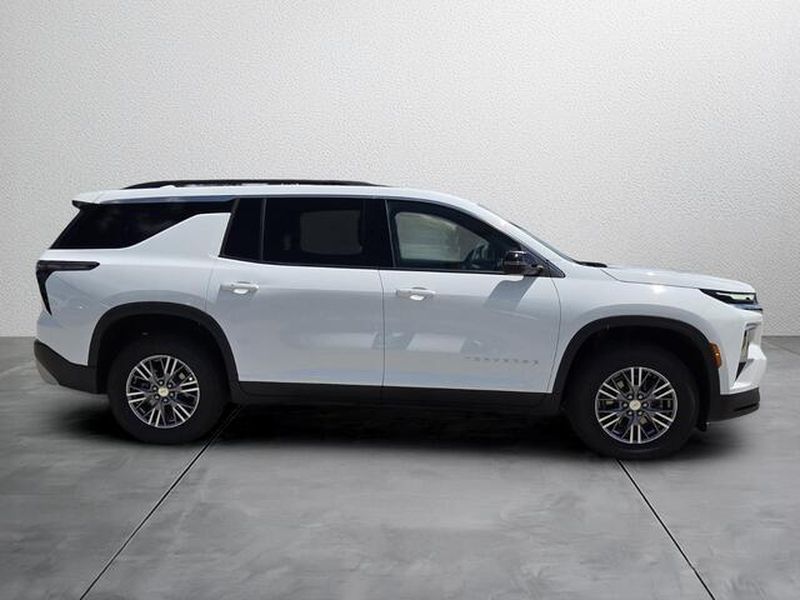 2026 Chevrolet Traverse LT - Photo 8
