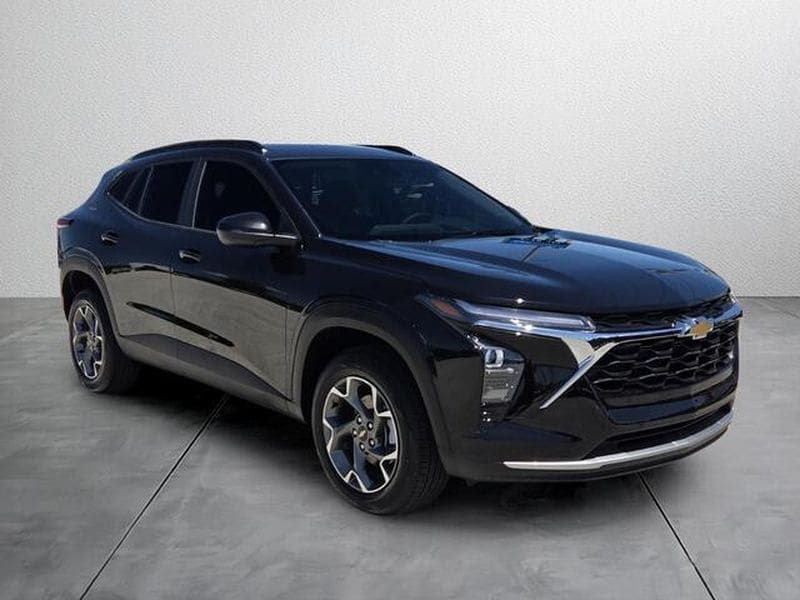 2026 Chevrolet Trax LT - Photo 7