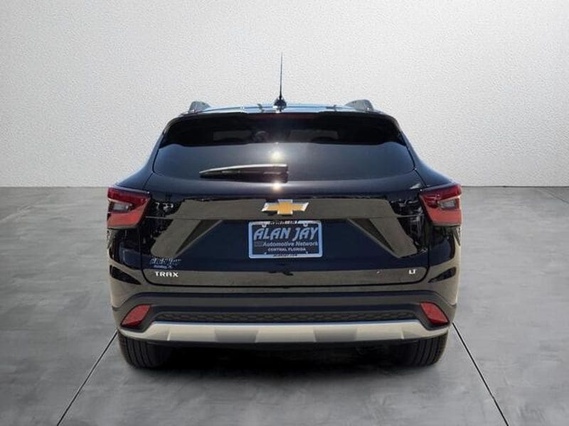 2026 Chevrolet Trax LT - Photo 4