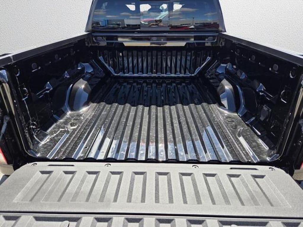 2026 Chevrolet Colorado LT - Photo 16