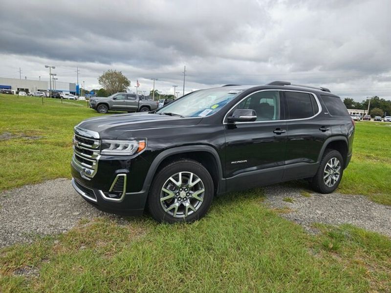 2023 Gmc Acadia SLT photo 3
