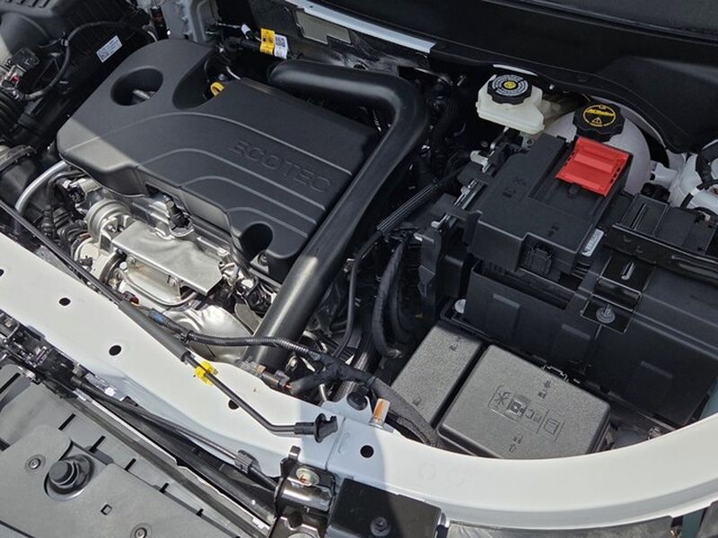2026 Chevrolet Equinox LT - Photo 19