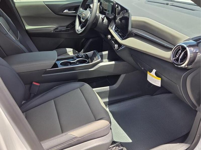 2026 Chevrolet Equinox LT - Photo 17