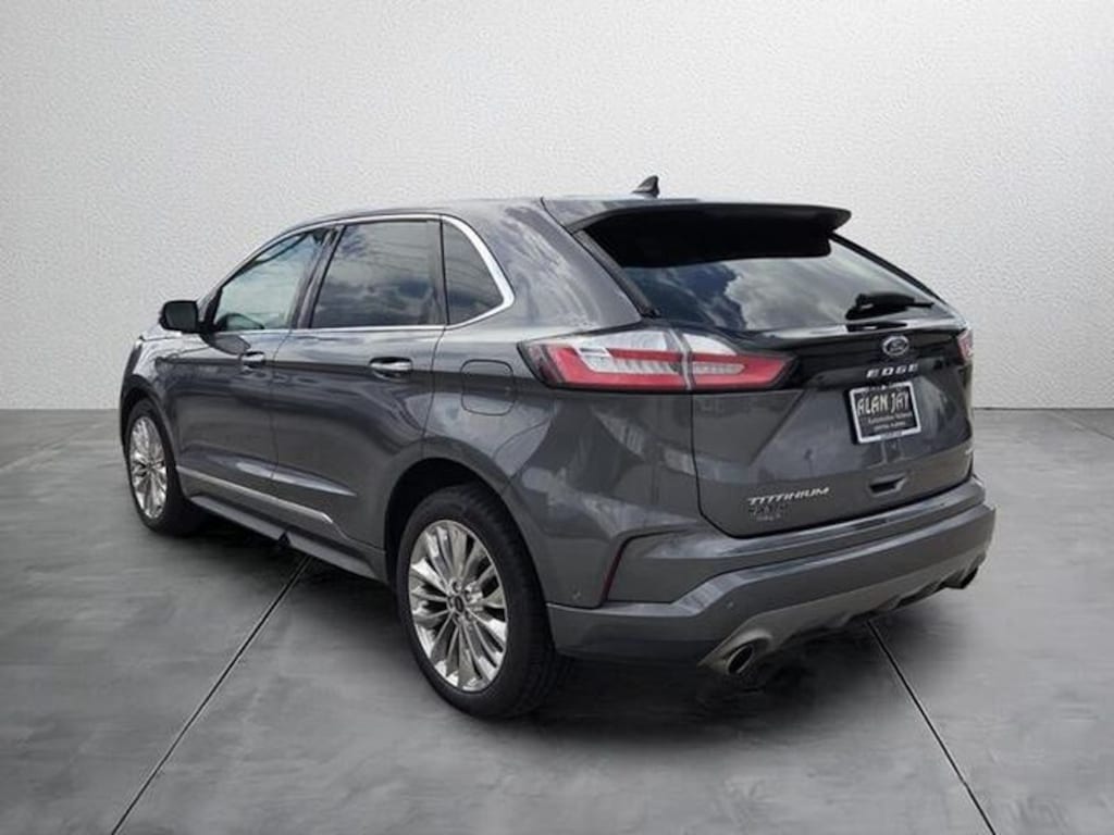 Used 2022 Ford Edge Titanium SUV