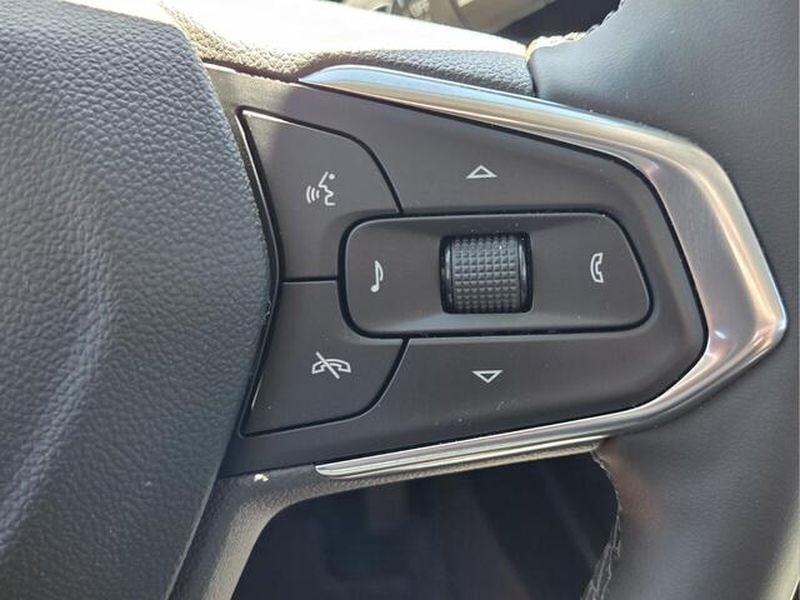 2025 Chevrolet Trax LT - Photo 31