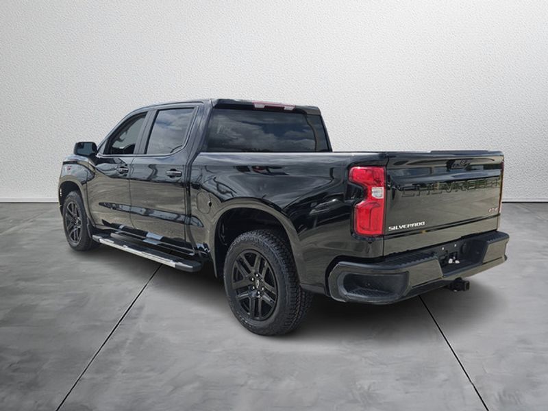 2024 Chevrolet Silverado 1500 RST photo 4