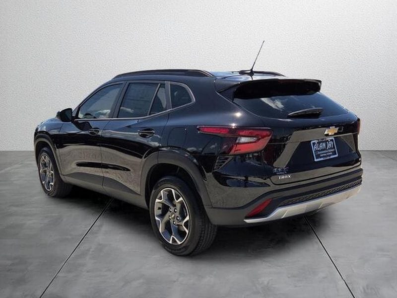 2026 Chevrolet Trax LT - Photo 3