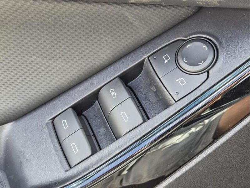 2026 Chevrolet Equinox LT - Photo 31