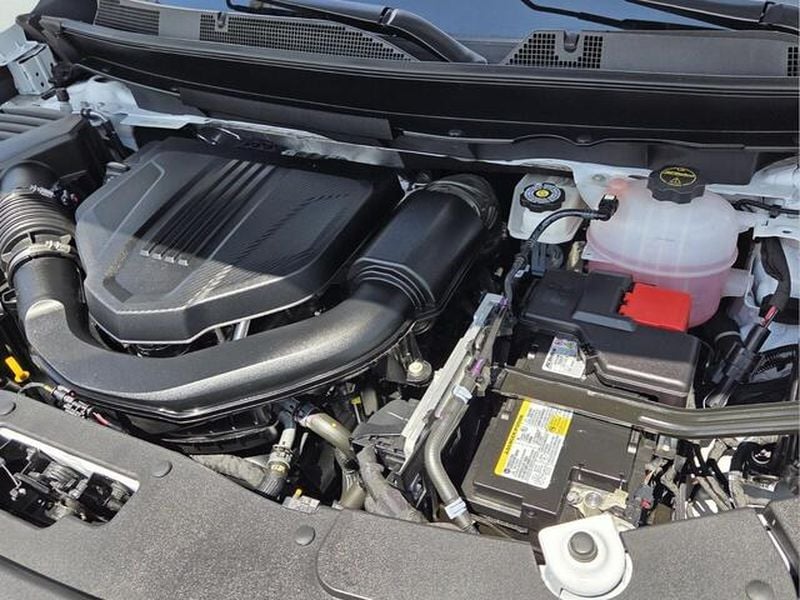 2026 Chevrolet Traverse LT - Photo 24