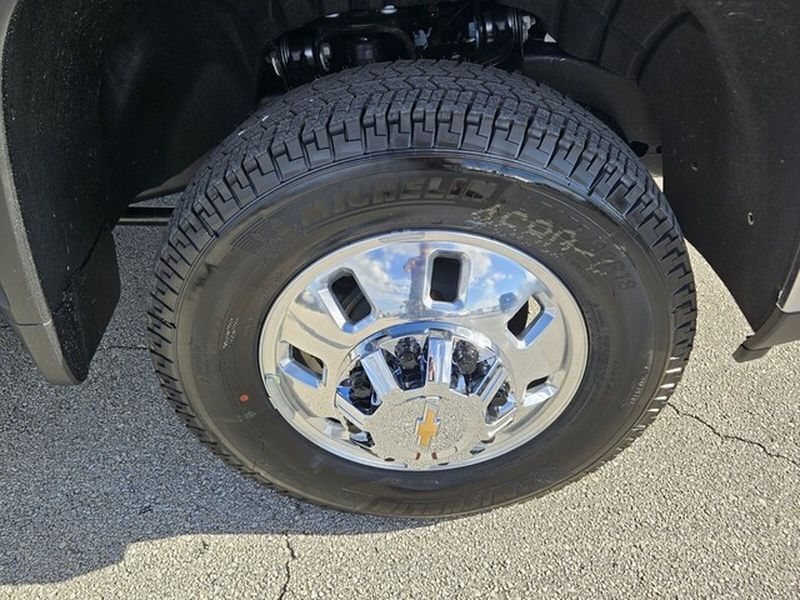 2026 Chevrolet Silverado 3500 HD LTZ - Photo 15